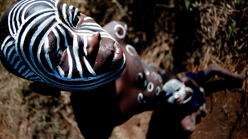 The Suri have a sky god named Tuma. They use medicine men to undertake sacrifices or prayers to send them directly to Tuma.