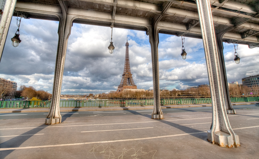 10LeTourEiffel bridge Jennifer Gerrardi Slideshow