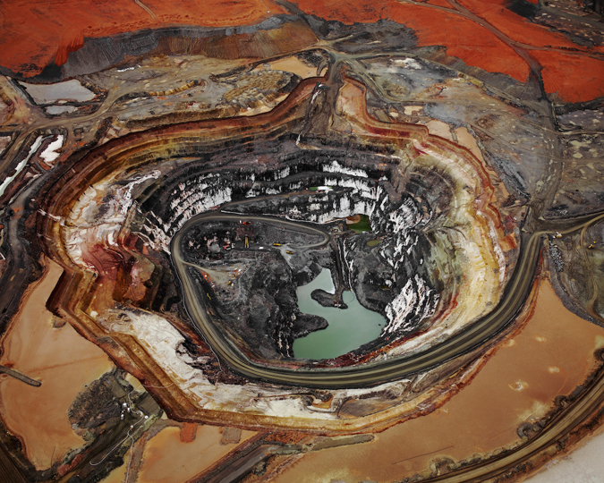 <strong>Silver Lake Operations # 1</strong>,  Lake Lefroy, Western Australia, 2007 Edward Burtynsky Photography