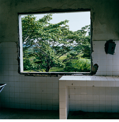 Tim Hetherington Untitled, Liberia, 2003 Digital C-print © Tim Hetherington, Courtesy Yossi Milo Gallery, New York