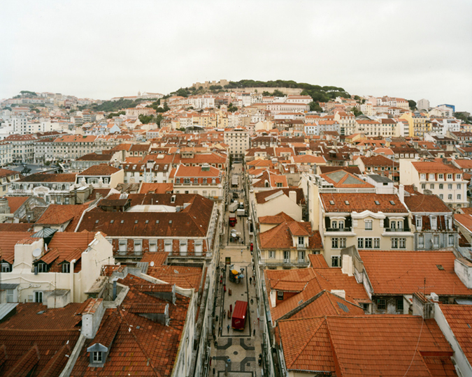 Baixa, Lisboa, 2006. Courtesy Yossi Milo Gallery, New York