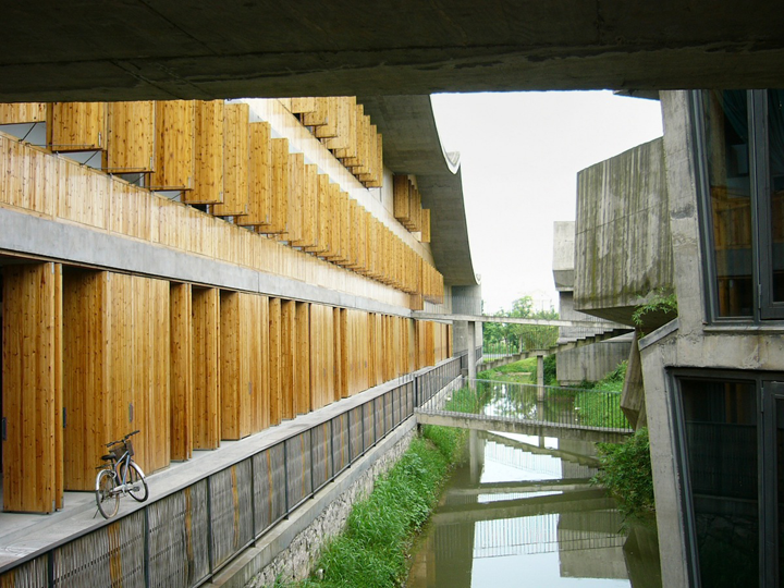 Xiangshan Campus, China Academy of Art, Phase II, 2004-2007, Hangzhou, China.  Photo by Lv Hengzhong.