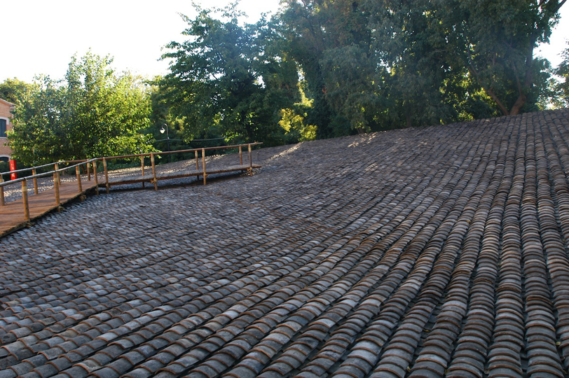 Tiled Garden, 2010, 10th Venice Biennale of Architecture, Venice, Italy.  Photo by Lu Wenyu.