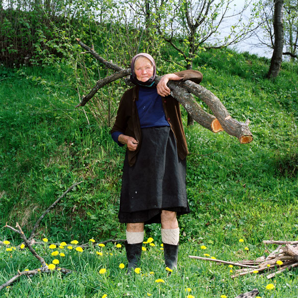 Tessa Bunney: Roadside Stall, Romania 