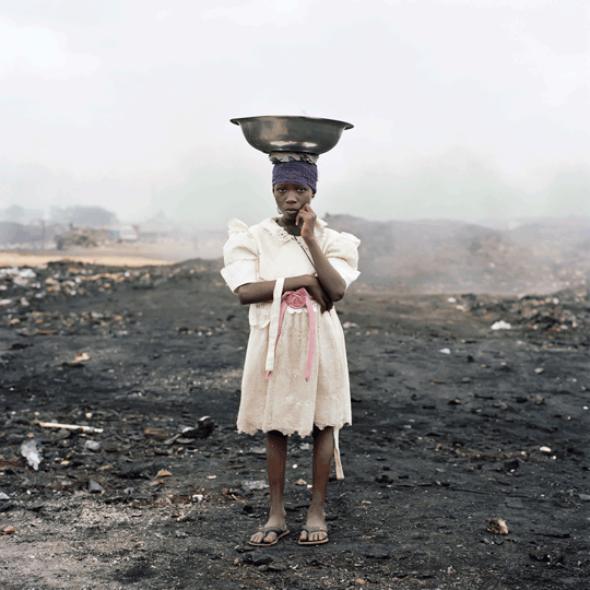 <strong>Pieter Hugo</strong> <em>Naasra Yeti</em>, Agbogbloshie Market, Accra, Ghana, 2009 © Pieter Hugo, Courtesy Yossi Milo Gallery, New York and Michael Stevenson Gallery, Cape Town