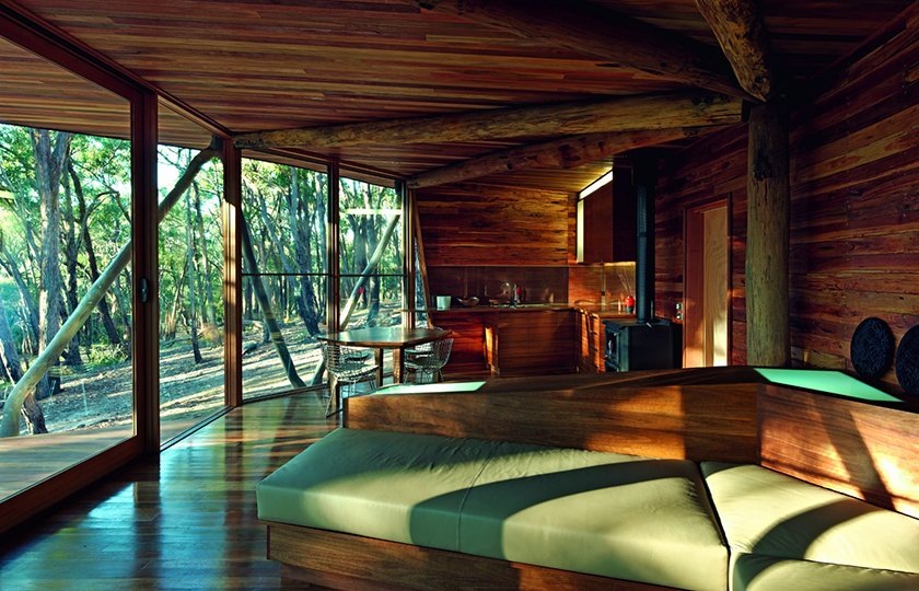 Trunk House, Paul Morgan Architects, Central Highlands, Australia. Photography: Peter Bennetts. Photography: Peter Benetts.