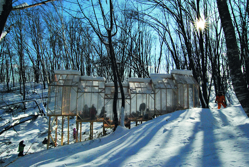 Fragile Shelter, Hidemi Nishida Studio, Hokkaido, Japan. Photography: Anna Nagai. Copyright Gestalten 2013.