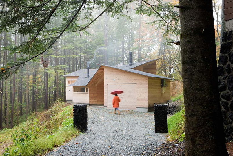 Inbetween House, Koji Tsutsui & Associates, Chubu, Japan. Photography: Iwan Baan Copyright Gestalten 2013.