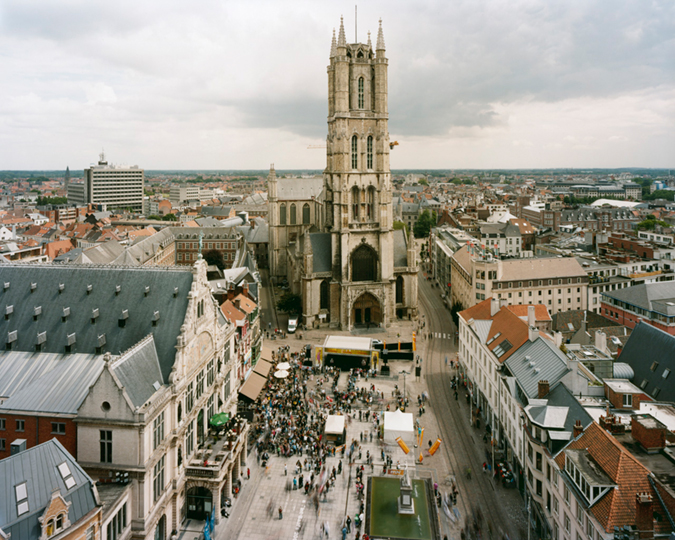 St. Baafskathedraal, Gent, 2009. Courtesy Yossi Milo Gallery, New York