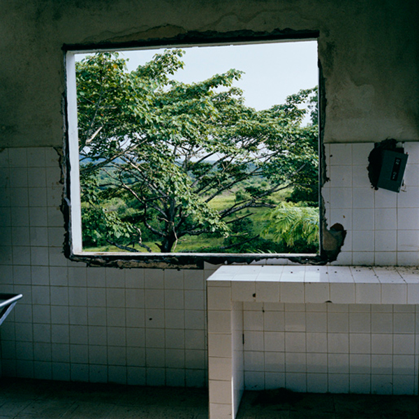 Tim Hetherington Untitled, Liberia, 2003 Digital C-print © Tim Hetherington, Courtesy Yossi Milo Gallery, New York