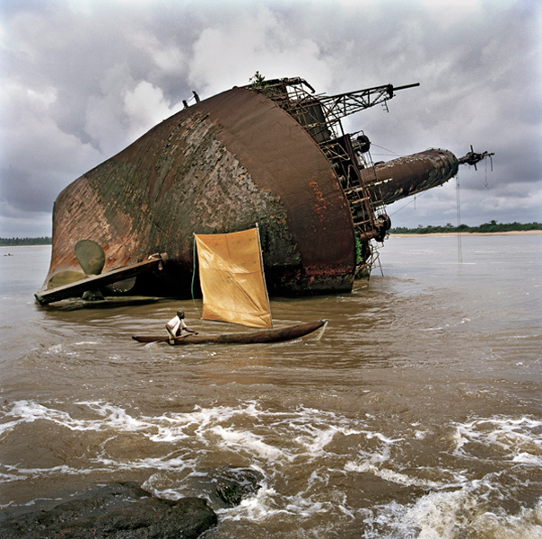 Tim Hetherington Untitled, Liberia, 2005 Digital C-print © Tim Hetherington, Courtesy Yossi Milo Gallery, New York