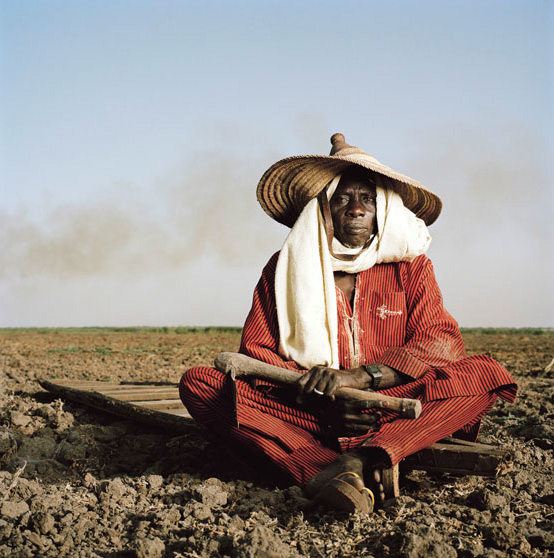 Fatama Cjapraul Mousa, farmer, and her children Ruca, Koundoum and Omer. Karala, Chad.