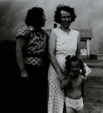 The Dust Bowl: An Illustrated History/Chronicle Books/Historic Adobe Museum, Ulysses, KS