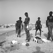 thumb1109265971-Masashi-Ohtsu-M_Ohtsu_GirlontheBeachSenegal_People