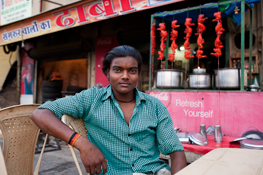 thumb1110316596-Jamie-Williams-J_Williams_youngmanatdelhidhaba_india