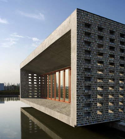 Ceramic House, 2003-2006, Jinhua, China.  Photo by Lv Hengzhong.